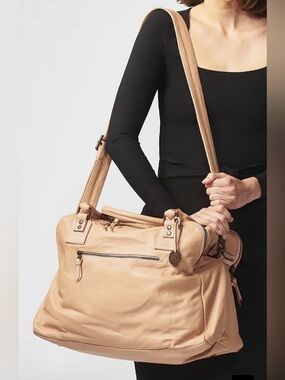 Wanderers Travel Co. ✨ Salerno Leather Duffle Bag NWT Carry-On Travel Bag